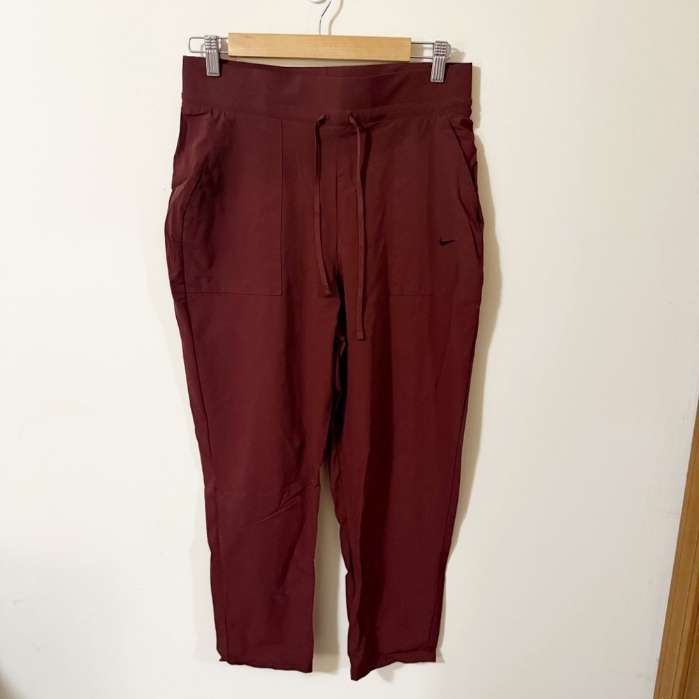 Nike Dri Fit Womens Burgundy Joggers with Pockets Size Medium Activewear Gym